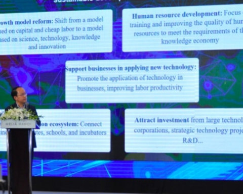 Tăng trưởng bền vững đòi hỏi Việt Nam chuyển mô hình sang công nghệ cao và kinh tế xanh