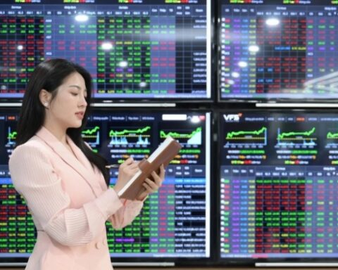 Hoàn thiện khung pháp lý giám sát đáp ứng yêu cầu quản lý thị trường chứng khoán trong giai đoạn mới