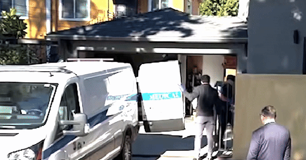 Sốc nặng clip nam diễn viên nổi tiếng bị đâm chết tại nhà riêng, danh tính nghi phạm gây phẫn nộ