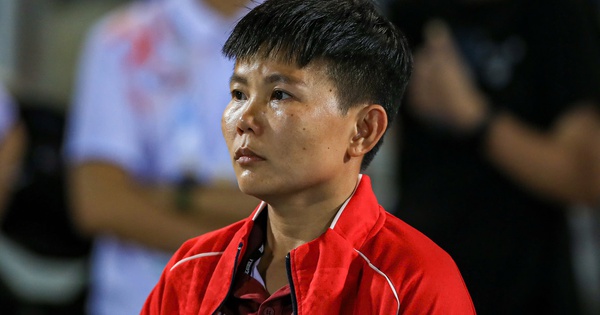 Bích Thùy: “Trọng tài đã đánh cắp bàn thắng đẹp nhất sự nghiệp của tôi”