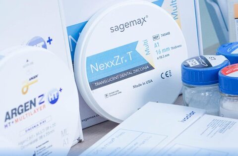 Bí mật sau tấm thẻ bảo hành: Vì sao cùng một chiếc thẻ nhưng chất lượng răng sứ lại… khác nhau?