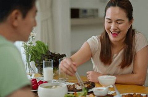 Cặp vợ chồng cùng nhận “án tử” ung thư đại tràng, bác sĩ lắc đầu: “Ăn 2 món này chẳng khác nào tự hại mình”