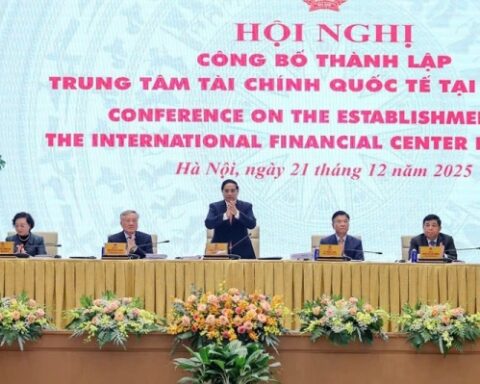 Trung tâm tài chính quốc tế đi vào hoạt động: Biểu tượng của tinh thần dám nghĩ lớn, làm lớn
