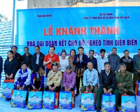 Bộ trưởng Nguyễn Văn Thắng dự lễ khánh thành và bàn giao nhà Đại đoàn kết cho hộ nghèo tại Điện Biên