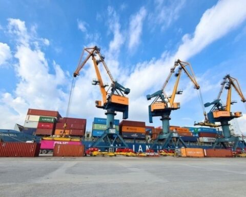 Viconship muốn mua thêm 14 triệu cổ phiếu HAH, tăng sở hữu trên 21%