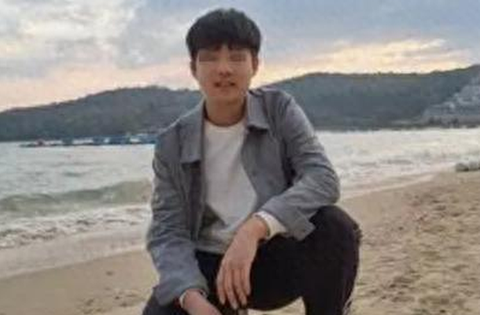 Nam sinh 18 tuổi vừa thi đại học xong phát hiện nhiễm HIV