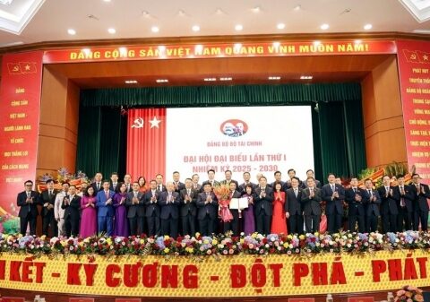 Bộ Tài chính thi đua lập thành tích chào mừng Đại hội lần thứ XIV của Đảng