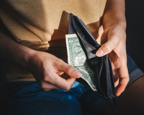 Trào lưu tiết kiệm ồn ào – Xu hướng mới của người trẻ?