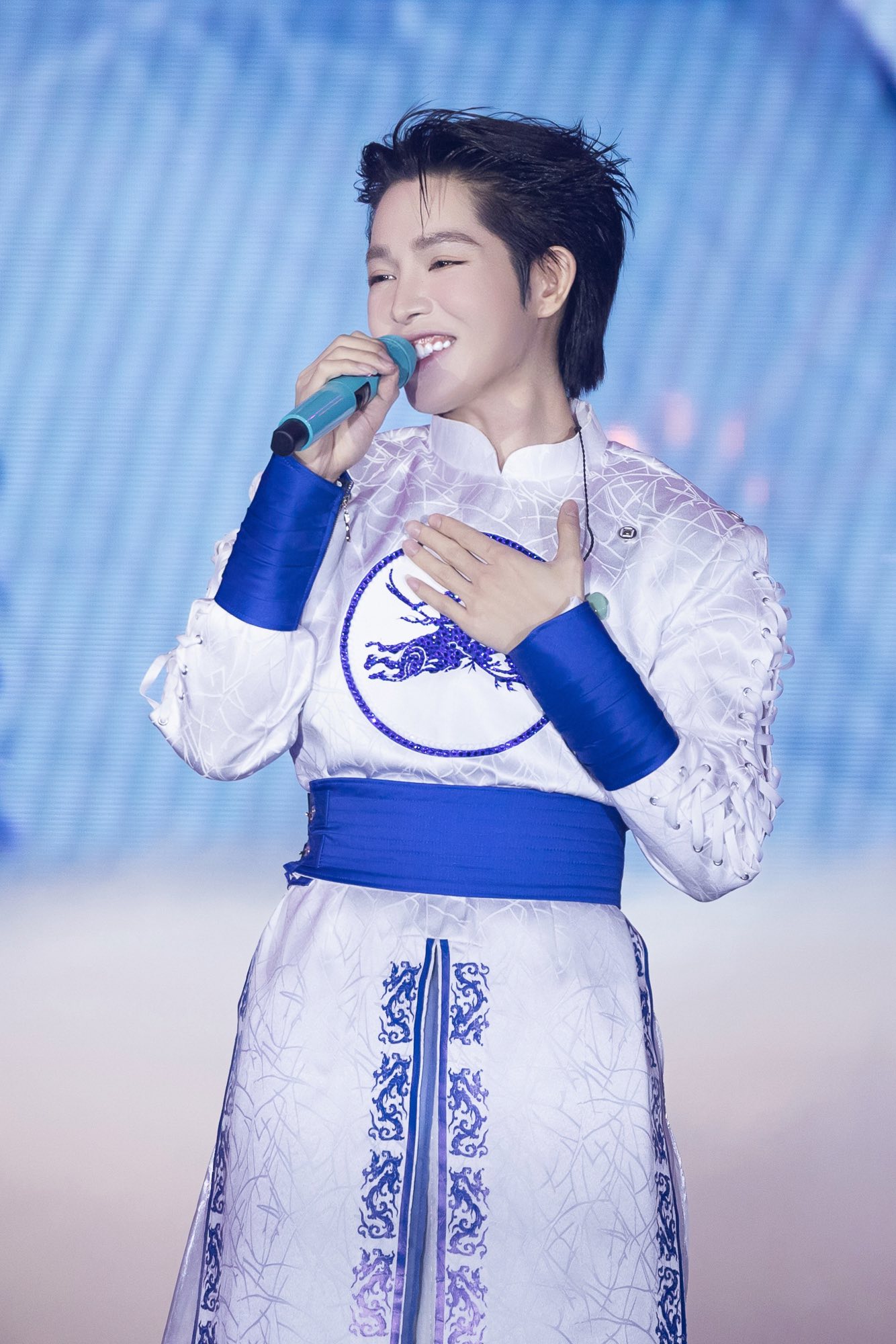 Vụ tài xế công nghệ bị huỷ chuyến vì chạy xe cũ: Đức Phúc đến tận nhà, tiết lộ sự thật gây bất ngờ- Ảnh 2. Vụ tài xế công nghệ bị huỷ chuyến vì chạy xe cũ: Đức Phúc đến tận nhà, tiết lộ sự thật gây bất ngờ- Ảnh 2.