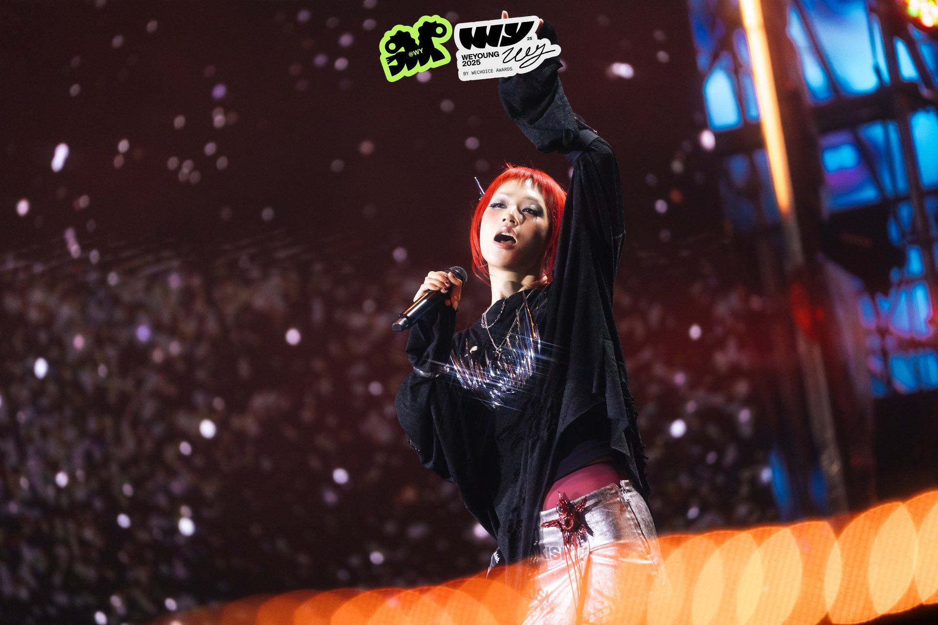 WeYoung 2025: Khi các nghệ sĩ trẻ làm chủ sân khấu và toả sáng bằng câu chuyện âm nhạc của chính mình- Ảnh 7.