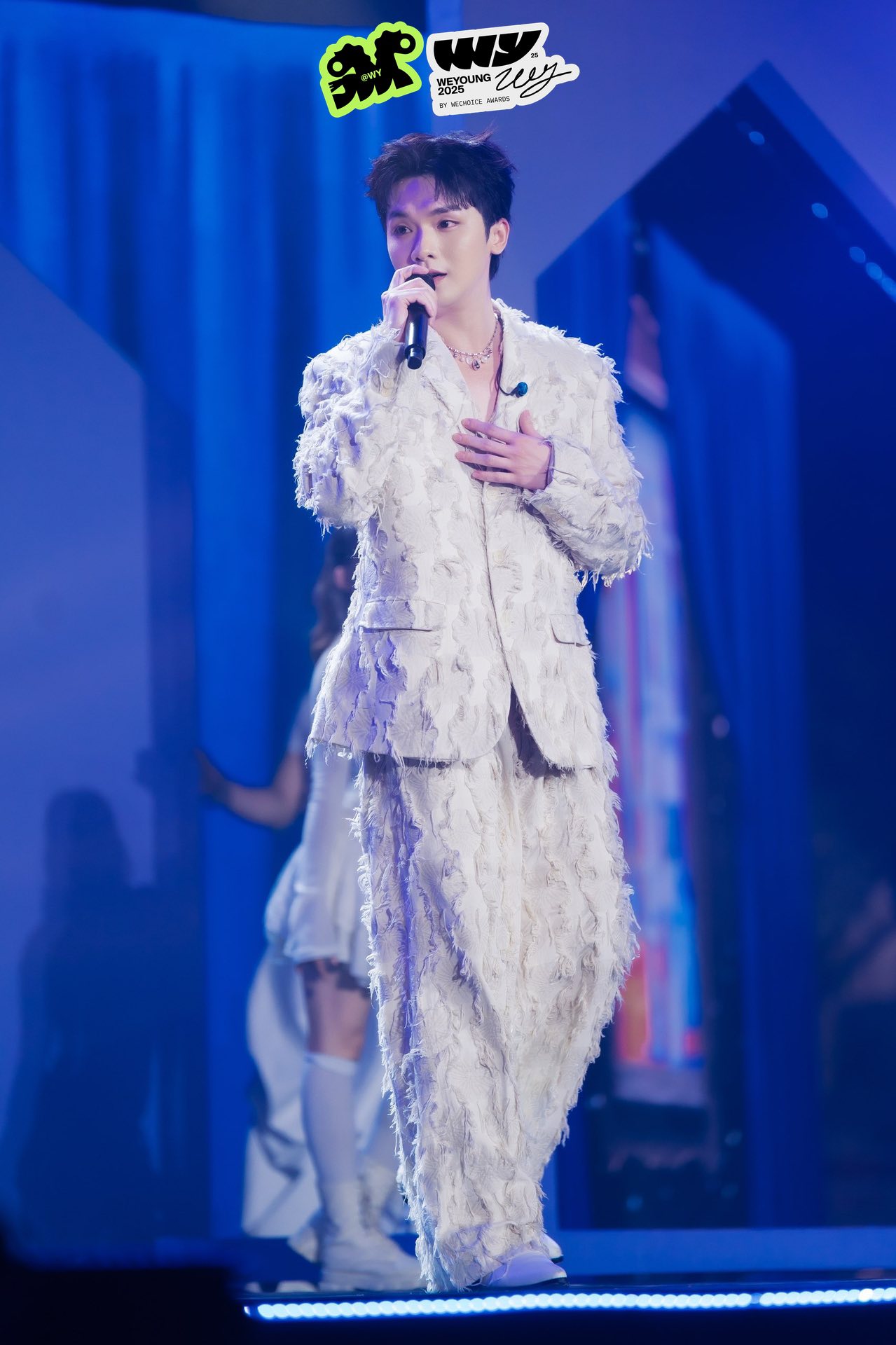 WeYoung 2025: Khi các nghệ sĩ trẻ làm chủ sân khấu và toả sáng bằng câu chuyện âm nhạc của chính mình- Ảnh 11.