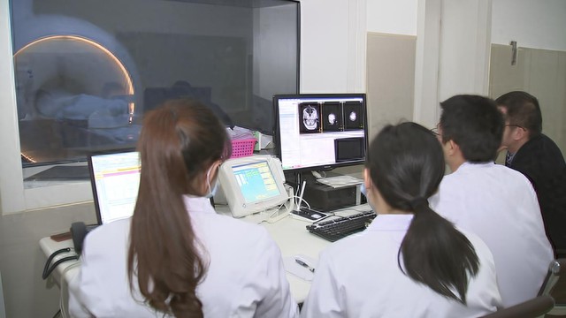 Cặp vợ chồng cùng nhận “án tử” ung thư đại tràng, bác sĩ lắc đầu: “Ăn 2 món này chẳng khác nào tự hại mình”- Ảnh 1.