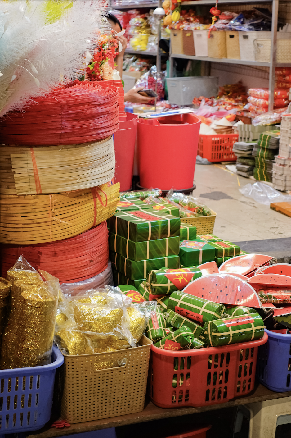 Cảnh tượng tại Hàng Mã ngay lúc này: Người đi đường bật cười khi chứng kiến điều không ngờ vào đêm Noel- Ảnh 13. Cảnh tượng tại Hàng Mã ngay lúc này: Người đi đường bật cười khi chứng kiến điều không ngờ vào đêm Noel- Ảnh 13.