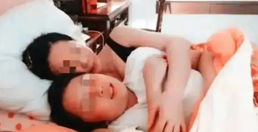 Bà mẹ lên MXH khoe tình cảm thắm thiết với con trai, nghe kể chi tiết mà nhiều người nổi da gà!- Ảnh 1.