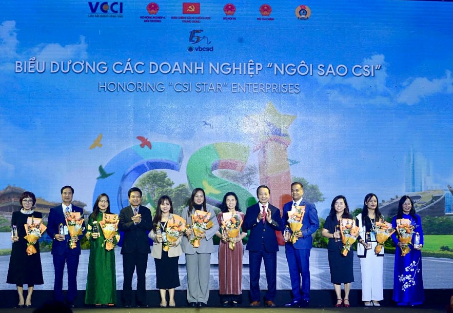 undefined CSI 2025 vinh danh 100 doanh nghiệp bền vững, khẳng định sức bật nội lực Việt