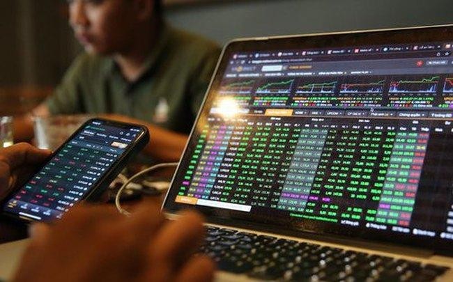 Một cá nhân bị xử phạt 1,5 tỷ đồng do thao túng cổ phiếu CRC Một cá nhân bị xử phạt 1,5 tỷ đồng do thao túng cổ phiếu CRC