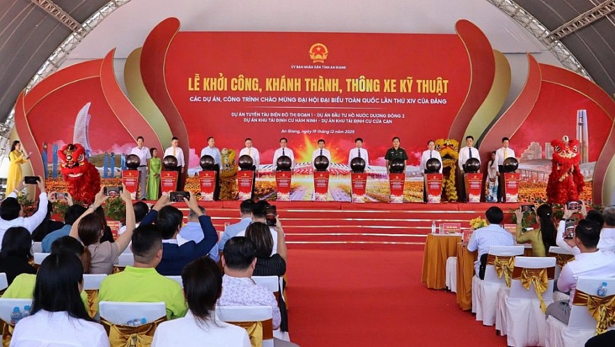 undefined Bộ trưởng Nguyễn Văn Thắng yêu cầu triển khai các công trình phục vụ APEC 2027 đúng tiến độ