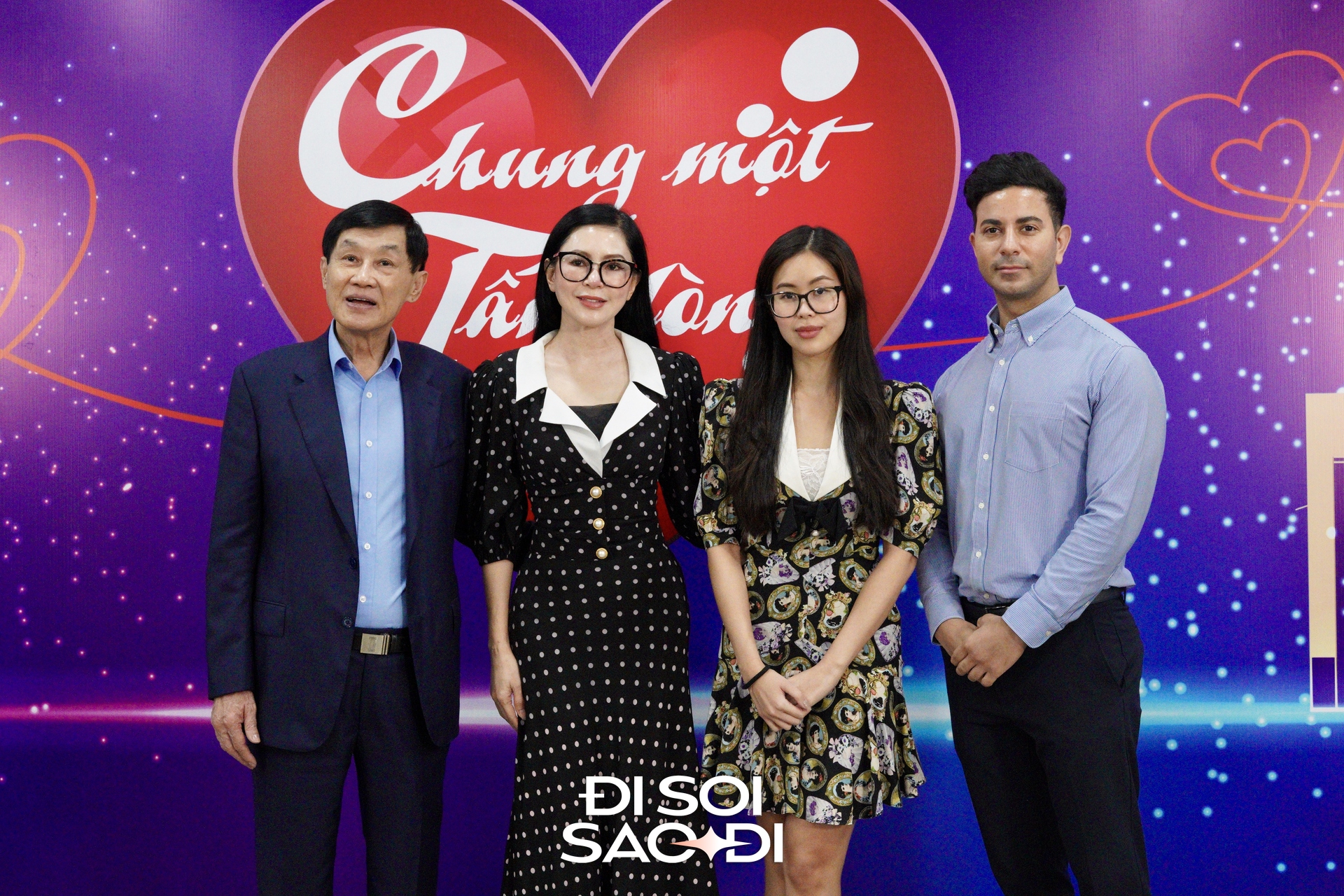 Trước giờ G lễ cưới Tiên Nguyễn: Biệt thự đã dựng cổng hoa, 1 thành viên gia đình tỷ phú lên tiếng- Ảnh 7.