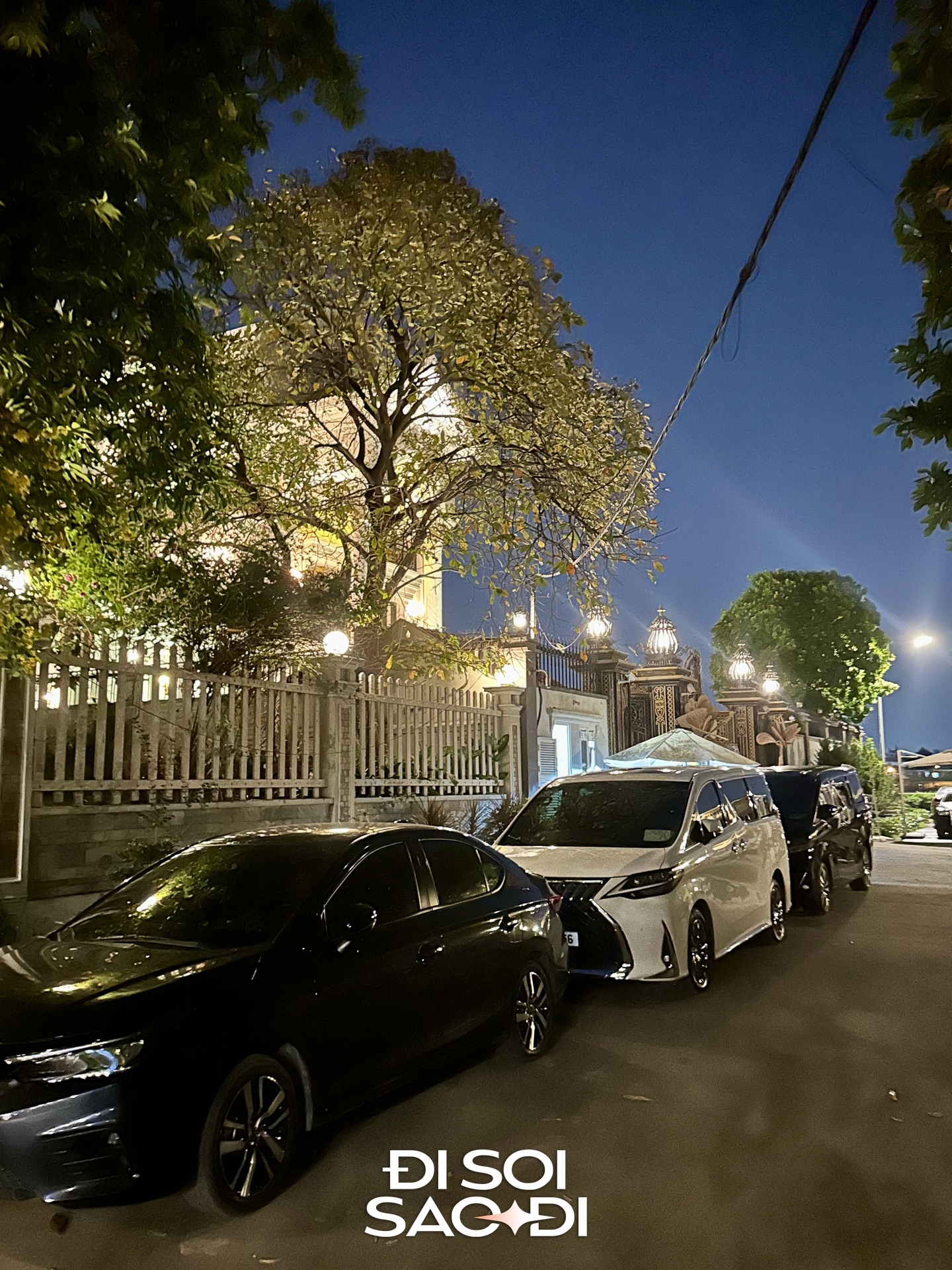 Trước giờ G lễ cưới Tiên Nguyễn: Biệt thự đã dựng cổng hoa, 1 thành viên gia đình tỷ phú lên tiếng- Ảnh 2.