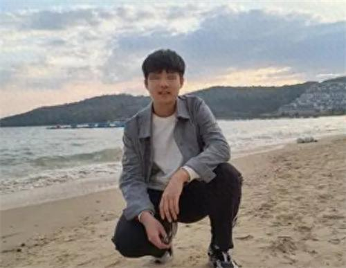 Nam sinh 18 tuổi vừa thi đại học xong phát hiện nhiễm HIV, bật khóc thú nhận: 