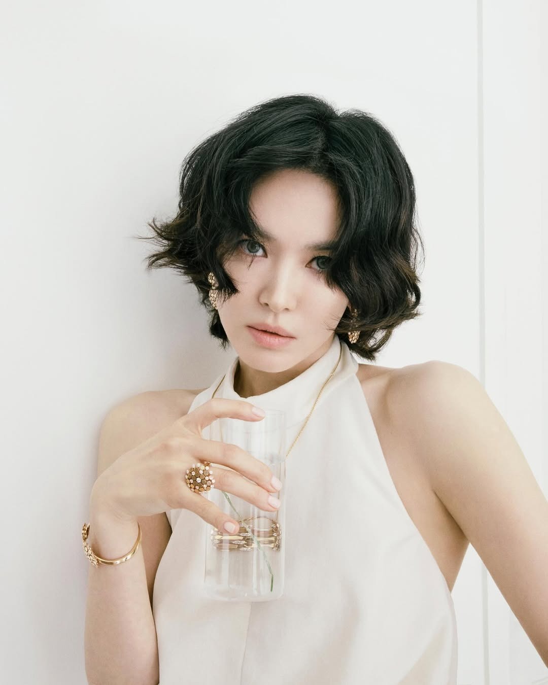 Kbiz 4 mùa 4 đám cưới thế kỷ: Buồn nhất là Song Hye Kyo, giờ đứng nhìn 2 tình cũ tên Kbiz 4 mùa 4 đám cưới thế kỷ: Buồn nhất là Song Hye Kyo, giờ đứng nhìn 2 tình cũ tên