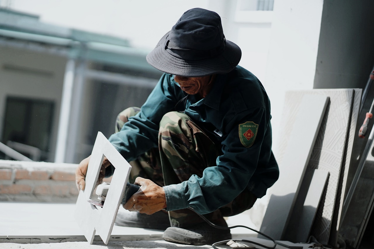 Phía sau bức ảnh người đàn ông lang thang cùng chú chó ở TP.HCM, xin việc hơn 30 công trình đều bị từ chối- Ảnh 5. Phía sau bức ảnh người đàn ông lang thang cùng chú chó ở TP.HCM, xin việc hơn 30 công trình đều bị từ chối- Ảnh 5.