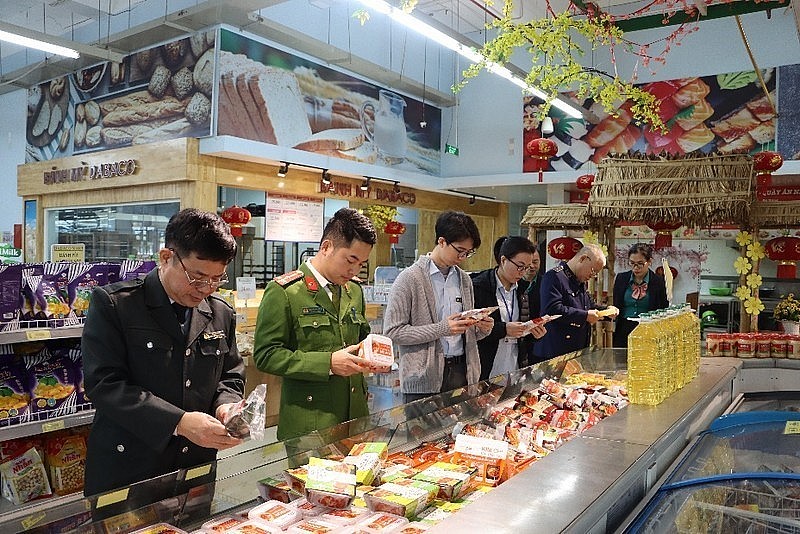 Phối hợp liên ngành kiểm tra, xử lý nghiêm vi phạm về an toàn thực phẩm Phối hợp liên ngành kiểm tra, xử lý nghiêm vi phạm an toàn thực phẩm