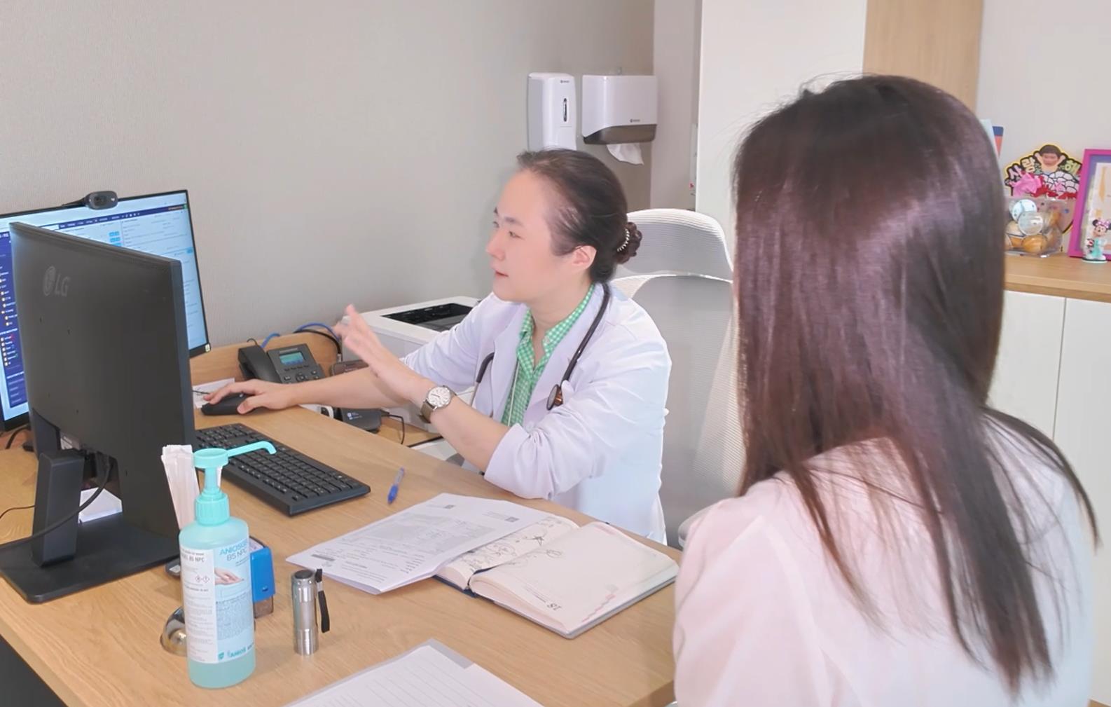 Khám sức khỏe cho chuyên gia nước ngoài: Giải pháp trọn gói tại H PLUS- Ảnh 2. Khám sức khỏe cho chuyên gia nước ngoài: Giải pháp trọn gói tại H PLUS- Ảnh 2.