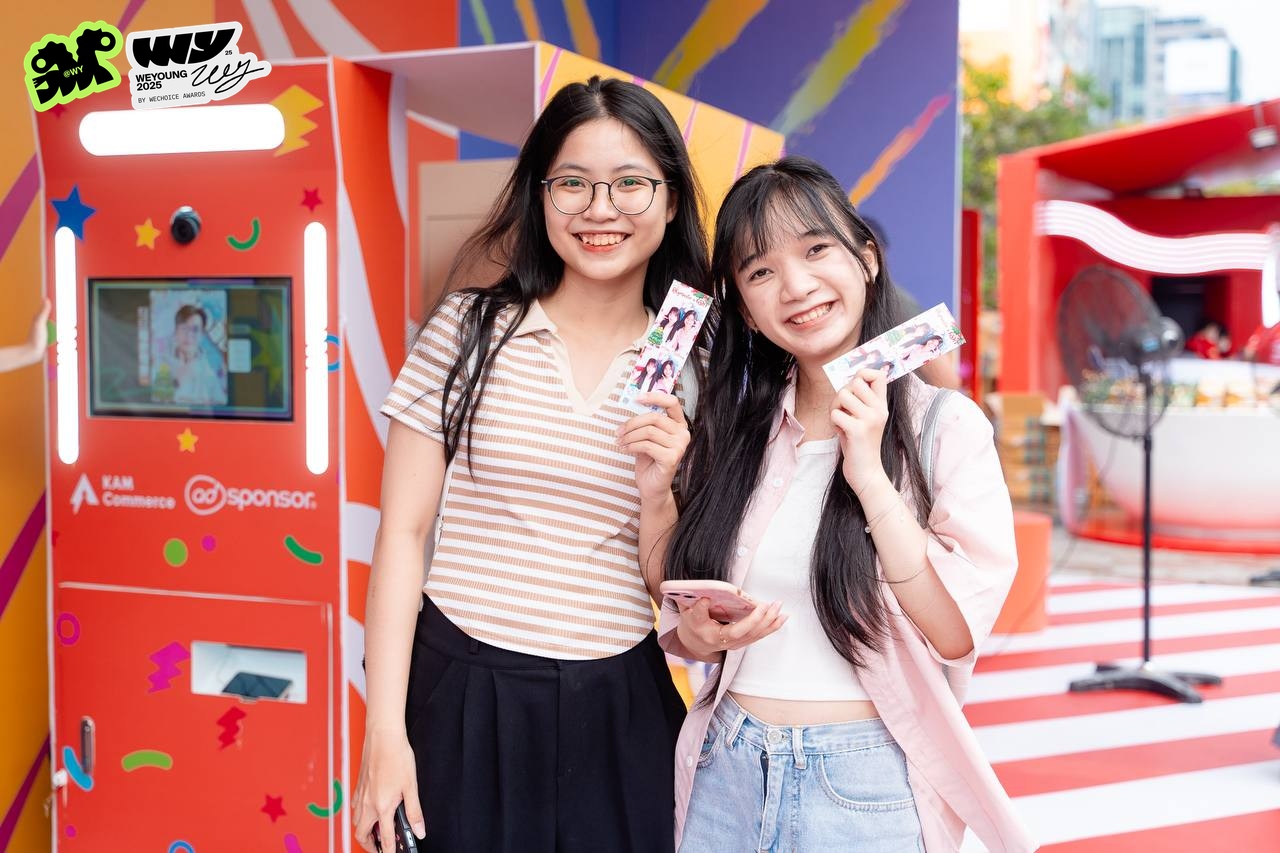 Chuyện gì đang xảy ra ở phố đi bộ Nguyễn Huệ trước thềm Gala WeYoung?- Ảnh 6. Chuyện gì đang xảy ra ở phố đi bộ Nguyễn Huệ trước thềm Gala WeYoung?- Ảnh 6.