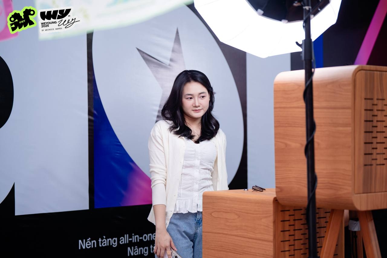 Chuyện gì đang xảy ra ở phố đi bộ Nguyễn Huệ trước thềm Gala WeYoung?- Ảnh 8. Chuyện gì đang xảy ra ở phố đi bộ Nguyễn Huệ trước thềm Gala WeYoung?- Ảnh 8.