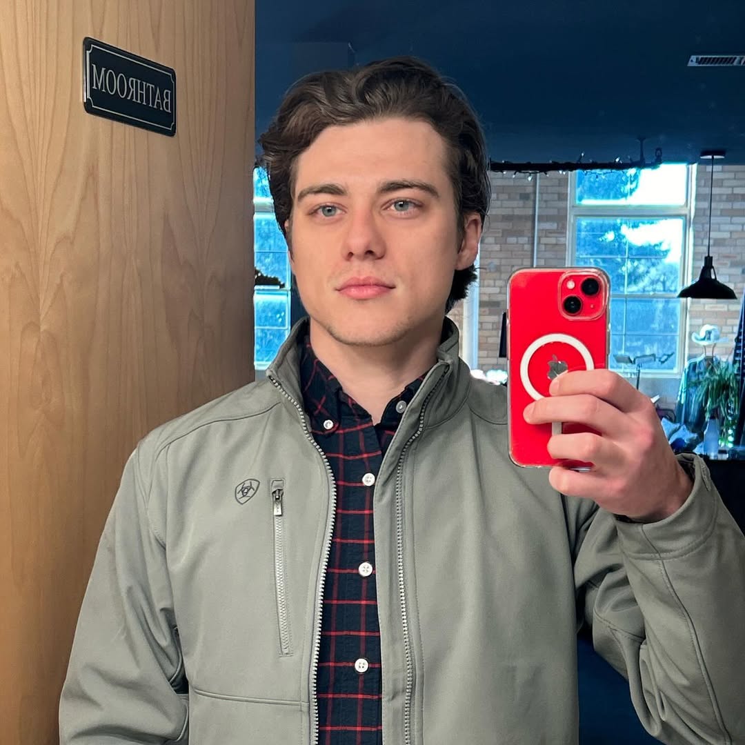 Bàng hoàng tin nam diễn viên điển trai vừa qua đời đột ngột vì tai nạn xe máy ở tuổi 31- Ảnh 1.