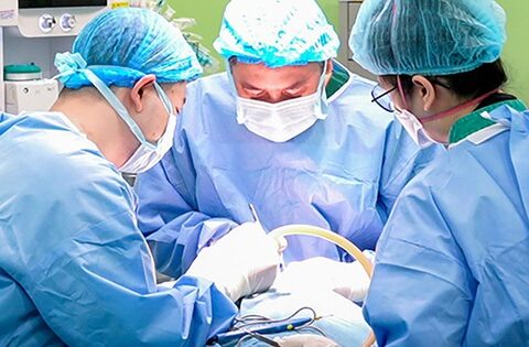 U nang bạch huyết vùng cổ đe doạ tính mạng bé gái chỉ sau 1 đêm