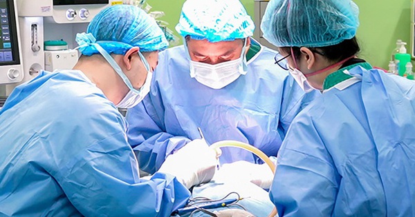 U nang bạch huyết vùng cổ đe doạ tính mạng bé gái chỉ sau 1 đêm