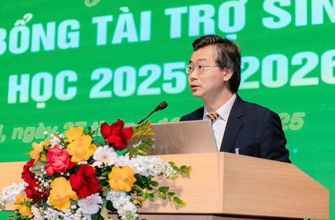 Trao khoảng 1,3 tỷ đồng học bổng cho gần 300 sinh viên Học viện Nông nghiệp Việt Nam