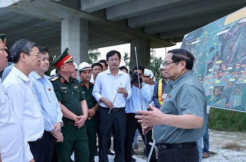 Thủ tướng yêu cầu đẩy nhanh tiến độ các dự án đầu tư xây dựng chào mừng Đại hội Đảng