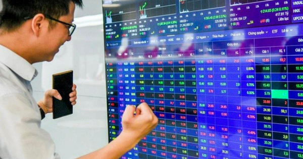 Chuyên gia chứng khoán: VN-Index có thể chạm mốc 2.500 điểm, thanh khoản 50.000 tỷ/phiên trở lại nhờ yếu tố này