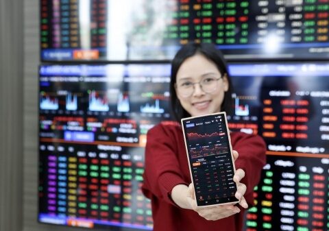 Chứng khoán phái sinh ngày 5/1: Dòng tiền sôi động phiên đầu năm