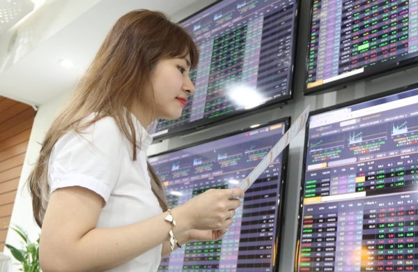 Chứng khoán ngày 5/1: VN-Index tăng điểm trong phiên giao dịch đầu tiên của năm 2026