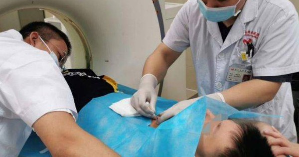 Cơn ho tưởng vô hại của cậu bé 15 tuổi và chẩn đoán khiến cả gia đình sụp đổ