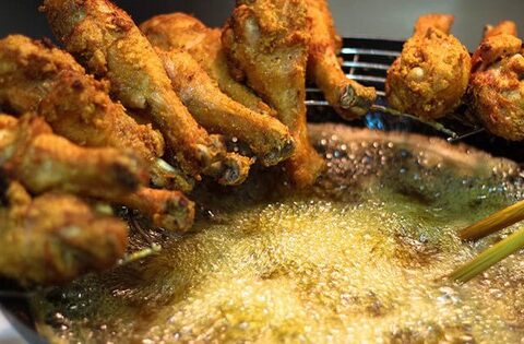 Bác sĩ chỉ ra 5 thói quen ăn uống nuôi “ung thư gan” của nhiều người trẻ