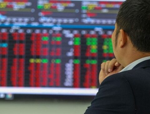 Chứng khoán ngày 20/1: Áp lực bán gia tăng quanh mốc 1.900 điểm, VN-Index ngắt mạch tăng