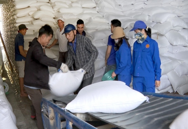 Xuất cấp hơn 920 tấn gạo dự trữ quốc gia hỗ trợ nhân dân tỉnh Lạng Sơn, Tuyên Quang dịp Tết Nguyên đán