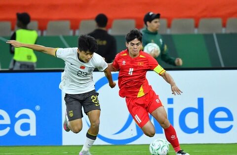 “Hãy gạt bỏ tất cả, đá một trận để Hàn Quốc cũng phải tôn trọng Việt Nam”