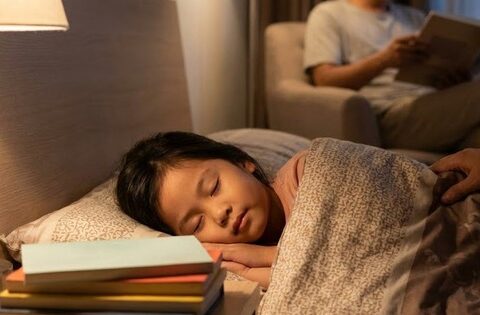 Khi thành phố “đánh cắp” giấc ngủ của trẻ em