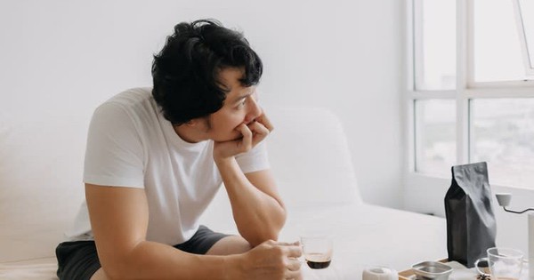 Sau tuổi 40, vì sao nhiều nam giới bỗng nhiên hay mệt mỏi, dễ cáu gắt? Biết lý do nhiều anh còn cảm thấy ngại