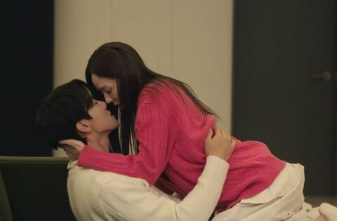 Nam giới “mạnh” trong “chuyện chăn gối” thường có 5 đặc điểm, muốn giấu cũng khó vì nhìn là lộ…