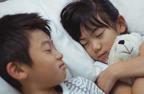 Vợ than chồng “kiếm cớ” đòi chia phòng, nhiều người biết chuyện thì “mắng ngược”: Chồng chị là người cha điểm 10 đấy!