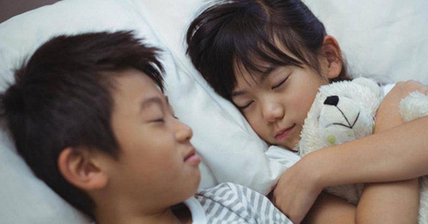 Vợ than chồng “kiếm cớ” đòi chia phòng, nhiều người biết chuyện thì “mắng ngược”: Chồng chị là người cha điểm 10 đấy!