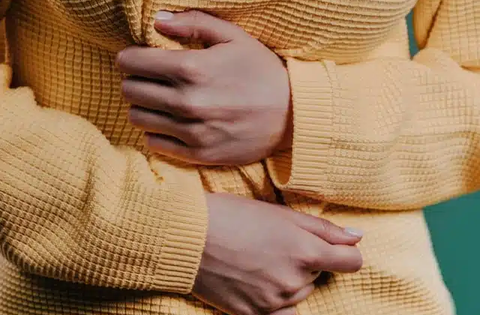 Người phụ nữ đau bụng dữ dội nên đi khám, chuyện xảy ra 23 phút sau đó gây “chấn động”