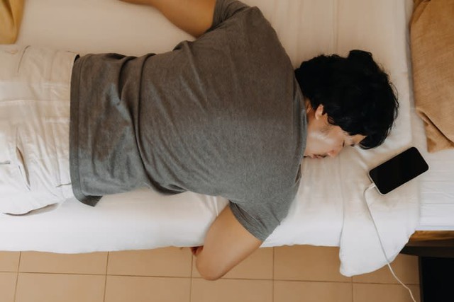 Sau tuổi 40, vì sao nhiều nam giới bỗng nhiên hay mệt mỏi, dễ cáu gắt? Biết lý do nhiều anh còn cảm thấy ngại- Ảnh 2.